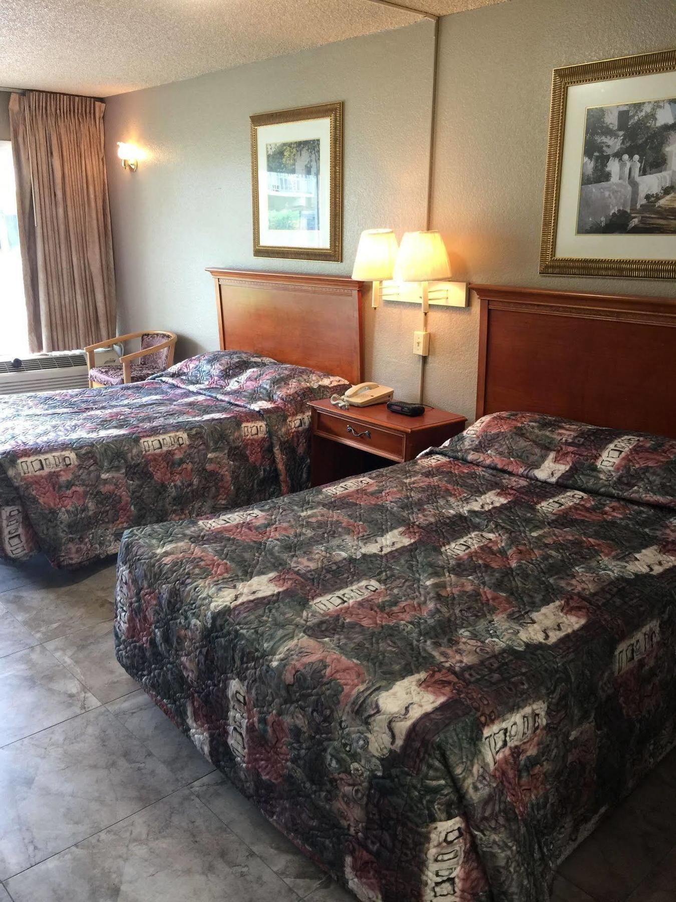 Rodeway Sun Center Inn Sun City Center
