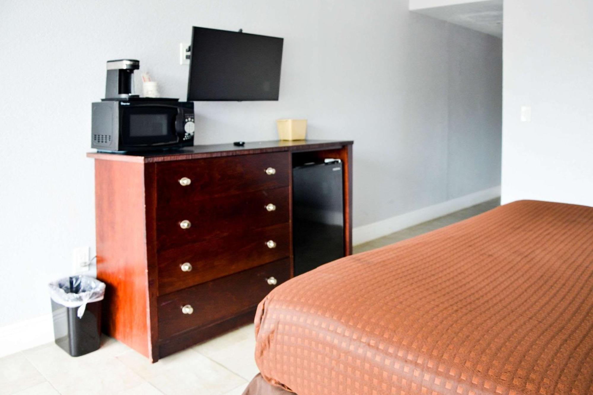 Rodeway Sun Center 2*